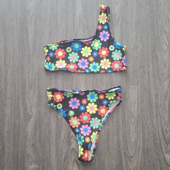 Planet Disco Electric Daisy One Shoulder Set - Picture 1 of 2